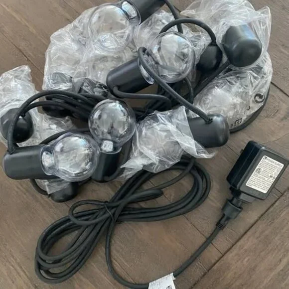 NEW! IKEA SVARTRÅ LED string light (12 lights) Black/for Outdoor or Indoor - Picture 2 of 9